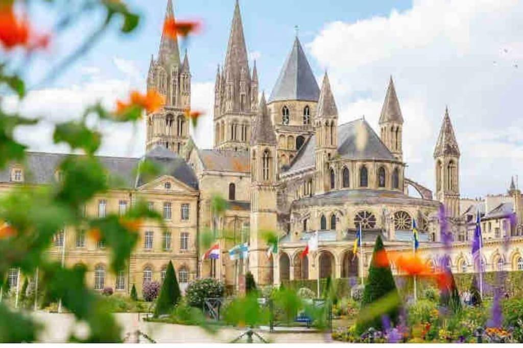 Maison De Ville Avec Parking - Caen Centre Buitenkant foto